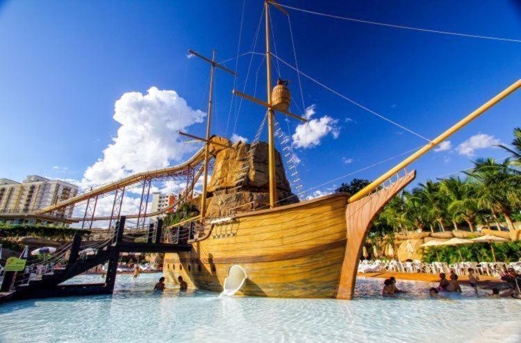 Piazza Diroma Com Acesso Gratuito Ao Acqua Park E Splash Aparthotel Caldas Novas